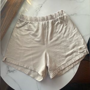 RARE ADIDAS BEIGE SHORTS XS/S